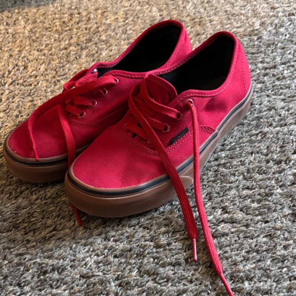red women’s 7